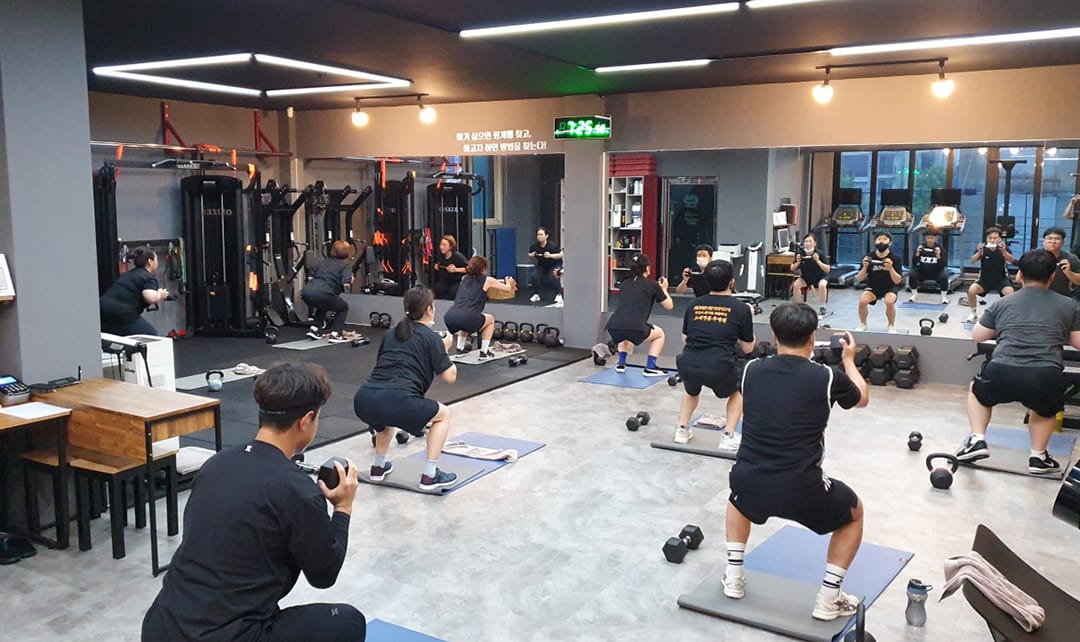 헬스장 이미지